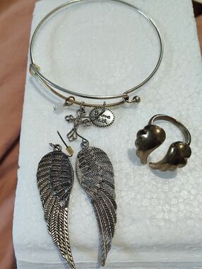 Silver-Tone Avon "I Have Faith" Bracelet Adjust Ring & Angel Wing Earrings Set